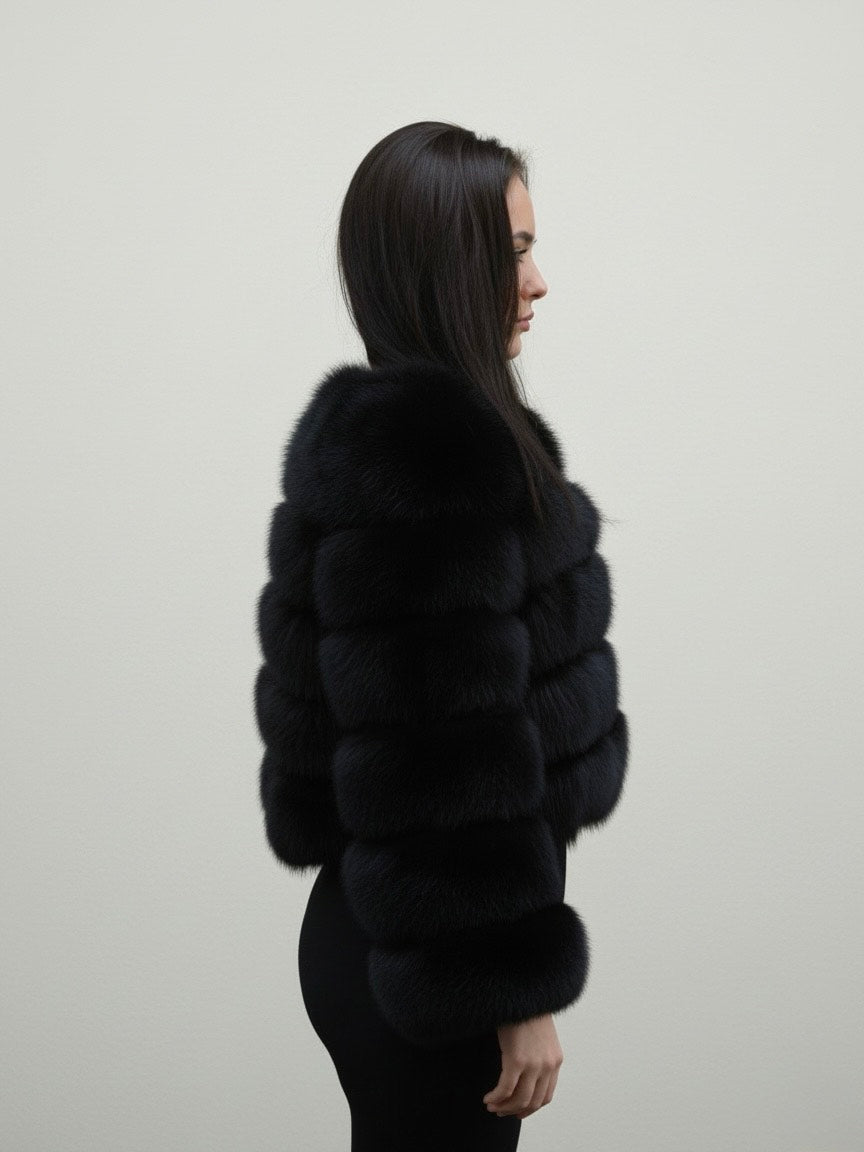 Luksusowe czarne futro z lisa